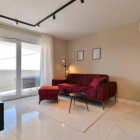 Noir Design Apartment Trogir